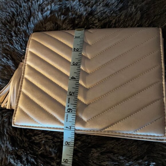 Neiman Marcus Blush Metallic Chevron Clutch - Picture 5 of 6